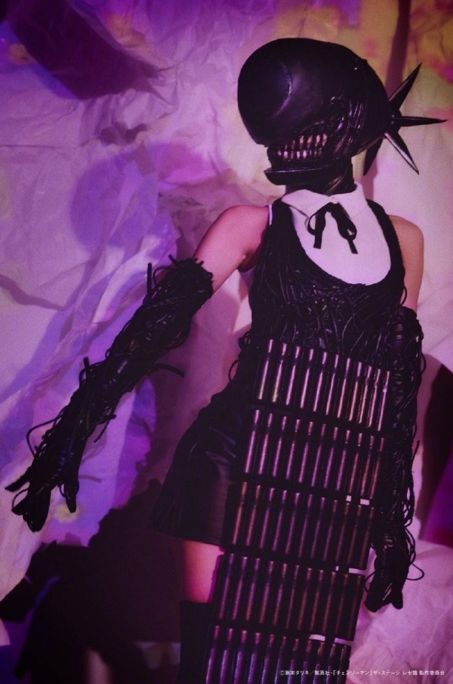 《电锯人：蕾塞篇》舞台剧超还原视觉图公开！平野绫饰演玛奇玛