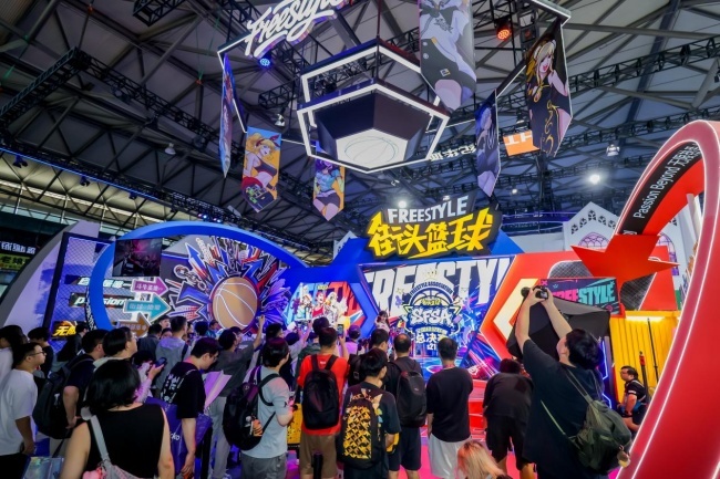 开启“无限在线”模式 2026ChinaJoy世纪华通展台首日体验拉满