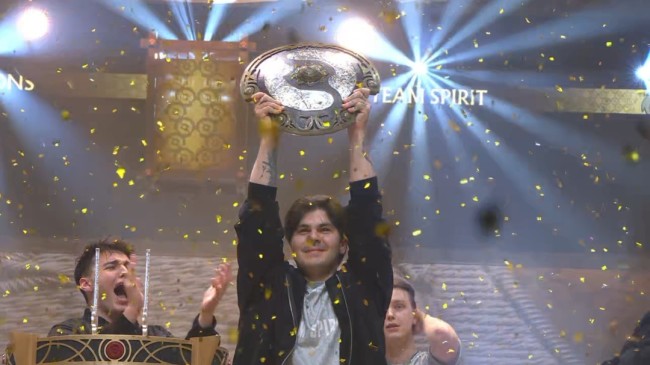 《DOTA2》TI15：Team Spirit三冠王创造历史