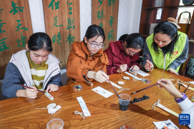 乡村爱心驿站助力青少年快乐成长