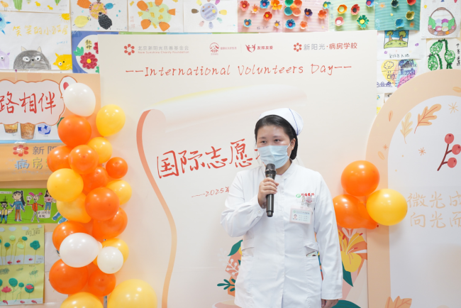 “这世界不停开花,我想放进你心里一朵!”