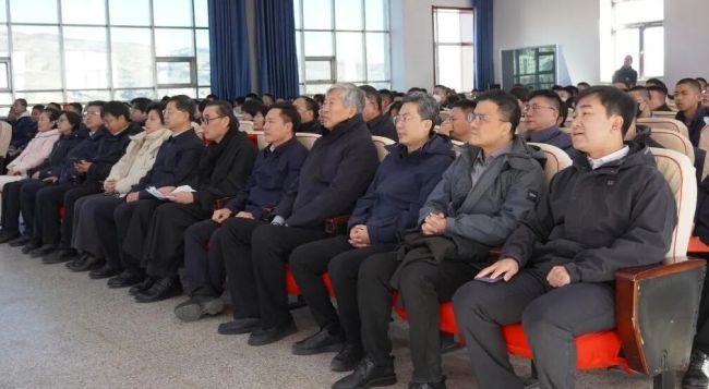 以翰墨点亮未来——刘万鸣先生捐资助学仪式在山西娄烦举办