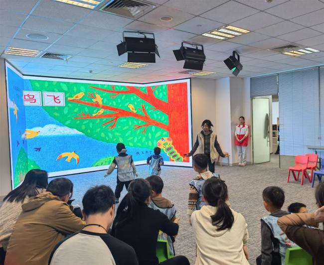 为“星星”点亮阅读之光，湖北省图书馆创新服务孤独症儿童