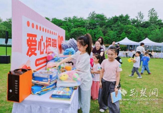 童心筑梦，爱不缺席_湖北消费金融携员工子女公益接力情满六一 图1