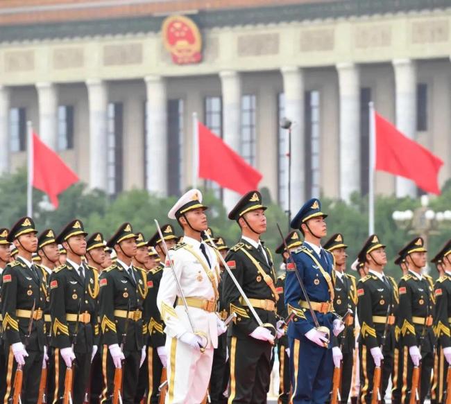 大学生应征入伍,优先!