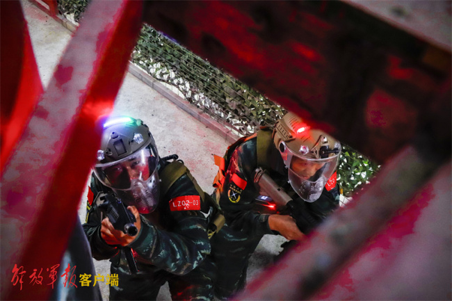 “枪林弹雨”！模拟对抗系统带来全新“战场体验”