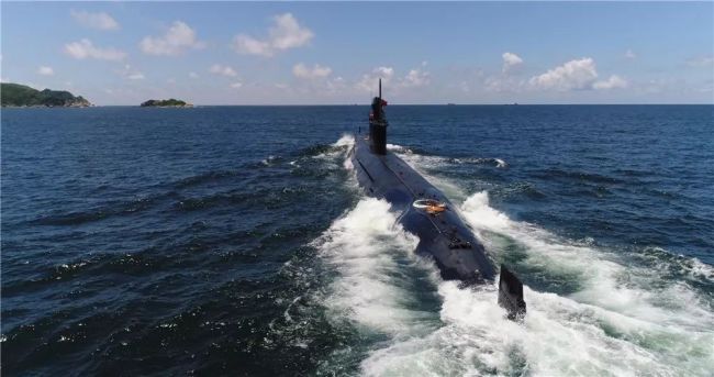 ﻿生日快乐，人民海军首支潜艇部队