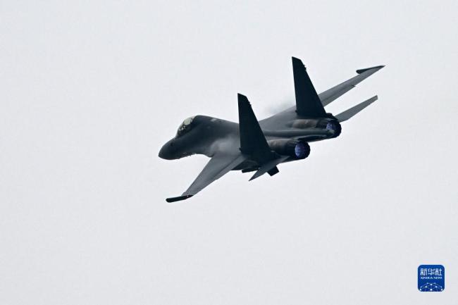 运油-20、歼-16、攻击-2无人机首次振翅中国航展