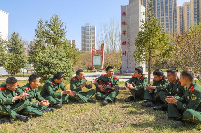 这个“五一小长假”,军营里活动精彩纷呈!