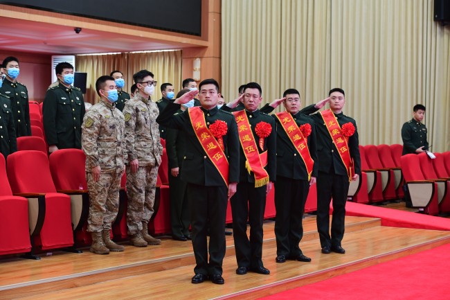 退伍季|冬天的风,吹来阵阵驼铃声 再见,老兵!