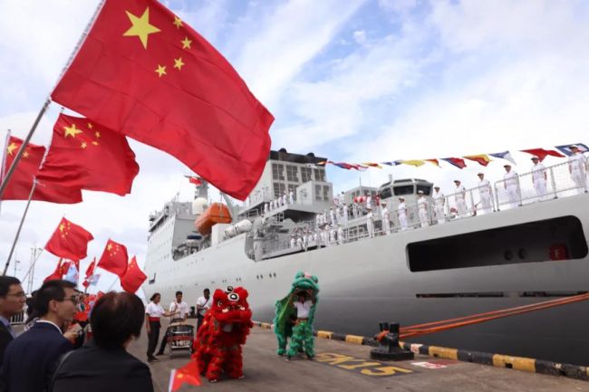 大学毕业直接当军官,海军大连舰艇学院等你来!