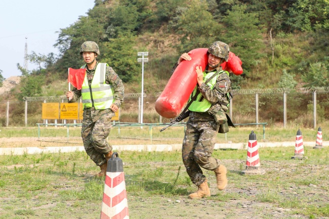 满屏热血、燃爆全场┃这场军体运动会硬核开战！