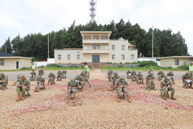 驰骋战场后方 铸就保障铁流