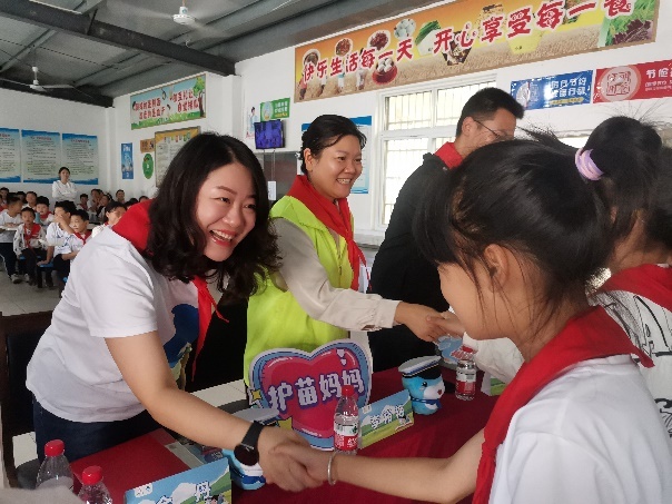 富德生命人壽“小海豚計劃”公益活動走進荊州市藤店小學