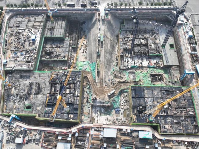 中建八局新型建造公司秦创原·数字经济产业研发中心项目冲出“正负零”