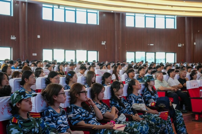 武汉工程科技学院：名师大咖云集新生入学教育 为新生扣好大学第一粒扣子