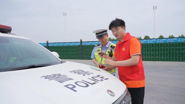 党建引领，平安产险湖北分公司五一暖心护航