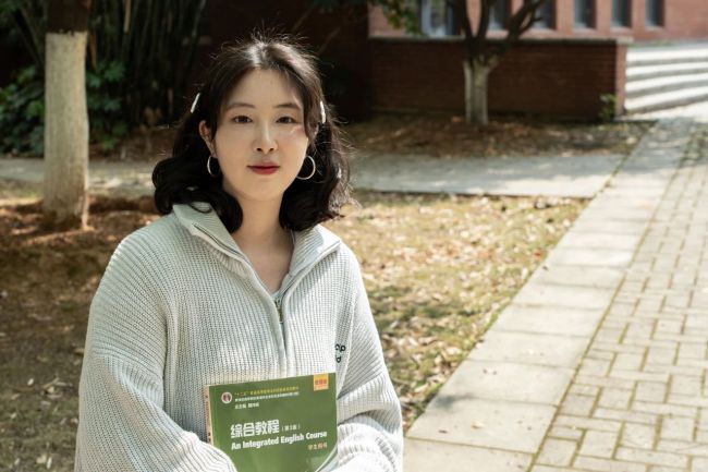 武汉纺织大学外经贸学院：跨考上岸对外经济贸易大学！她用行动证明“梦虽遥，追则能达”    