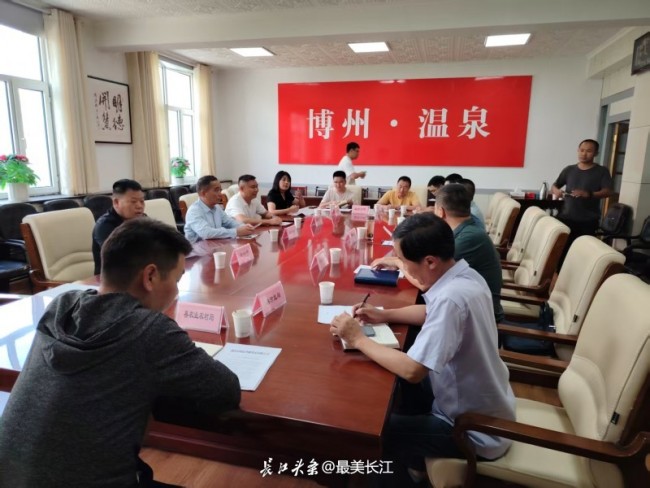 湖北赤壁赵李桥茶业赴新疆温泉县开展项目市场考察