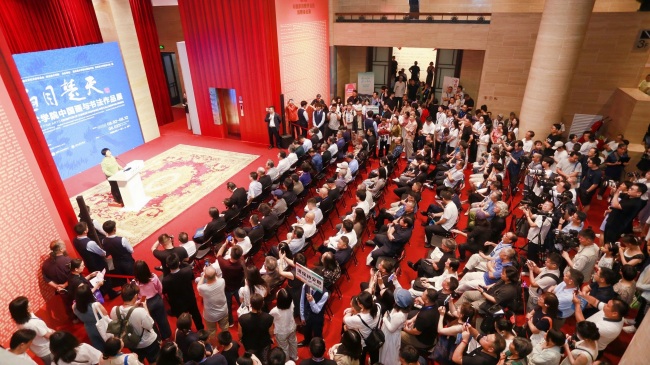 “极目楚天——湖北美术学院中国画与书法作品展”在中国美术馆开幕