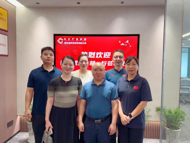 共探体医体教结合新路径，助力青少年体质提升 ——民盟武汉体育学院支部开展新盟员考察交流