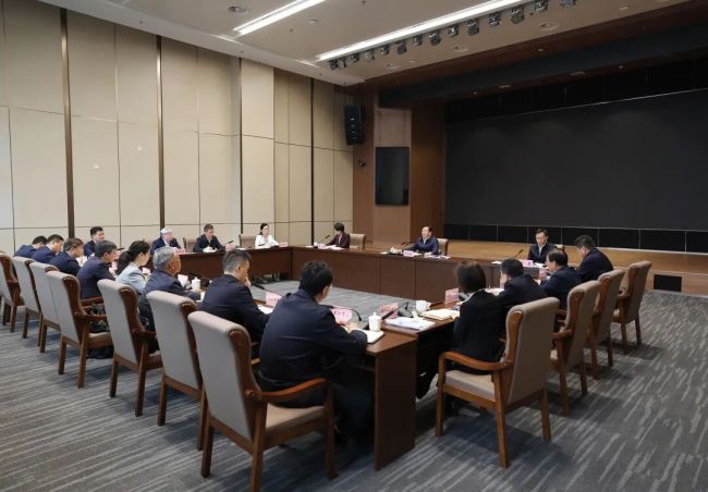 王忠林调研基金高质量发展工作并召开座谈会 加快打造开放包容鼓励创新规模适配的基金矩阵 为科技创新和现代化产业体系建设提供有力支持