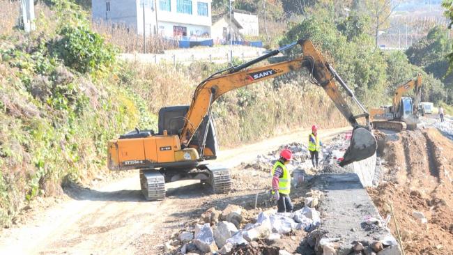 中彩项目砺青春 实干担当展风采.docx