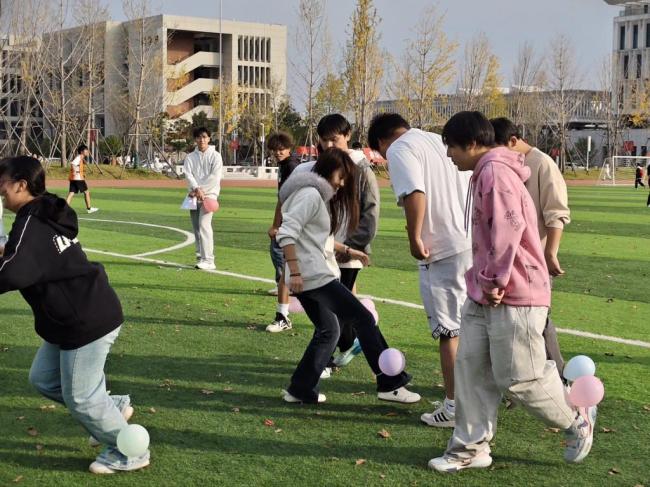 破界于心 塑情于行 ——长江大学文理学院创新形式护航青年心理健康