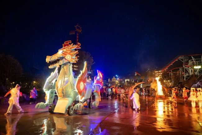 黄石华侨城恐龙奇域跨年盛典：光影狂欢 + 全维体验，重塑黄石文旅新高度
