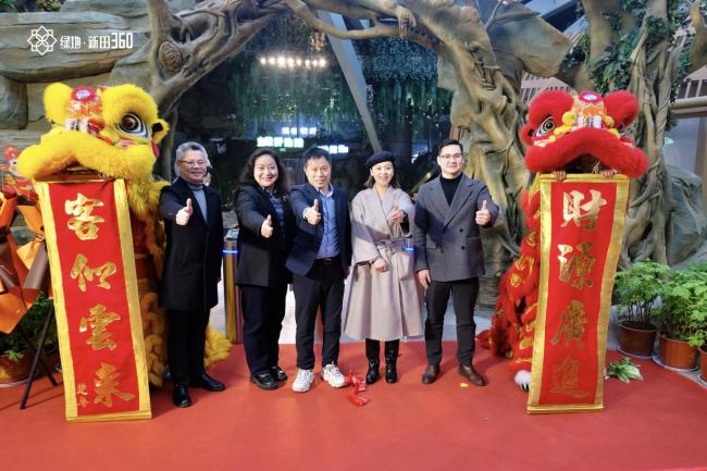 武汉首家大型室内动物园开业，预售门票超6万张引爆消费热潮