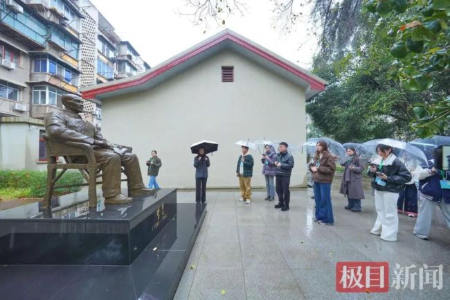 在珞珈山“遇见”伟人，大学生在这里开启一堂“行走的大思政课”