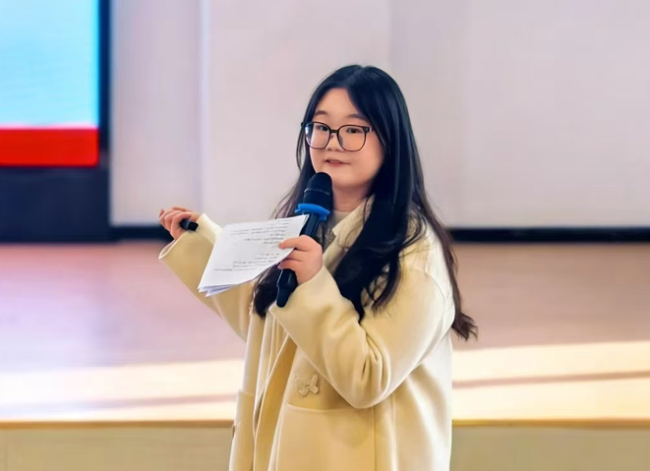 点燃青春理想 汲取榜样力量——北京外国语大学附属沙洋第一中学高中部开展主题团课学习