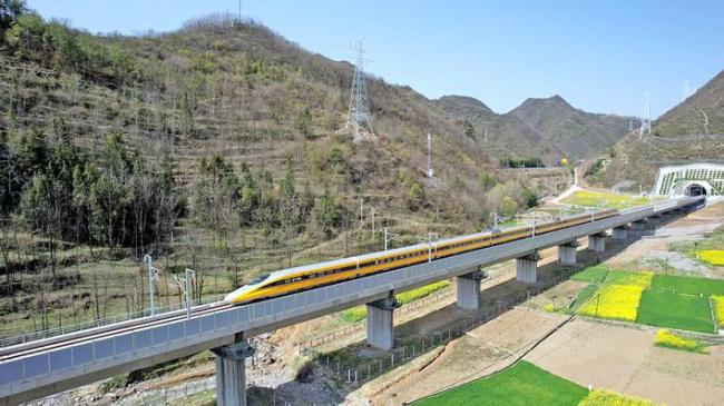 西十高铁启动最高等级提速试验  最高时速达385公里