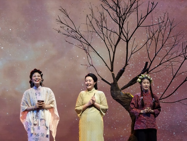 铭记空战历史 武昌理工学院原创话剧在珞珈山剧院震撼试演