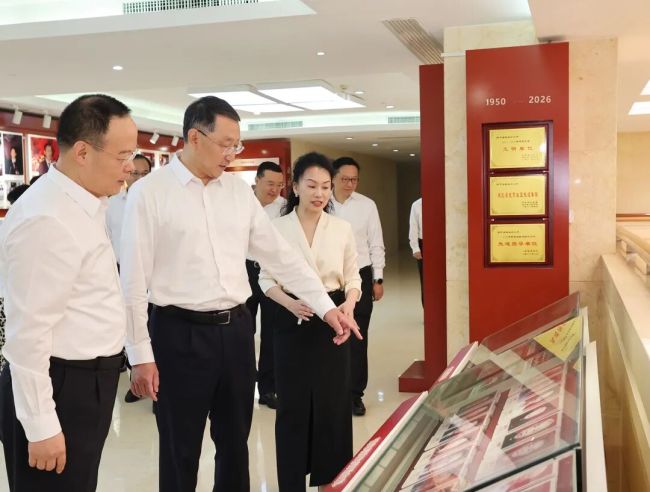 关志鸥走访省人大常委会省政府省政协省法院省检察院 李殿勋孙伟参加有关活动