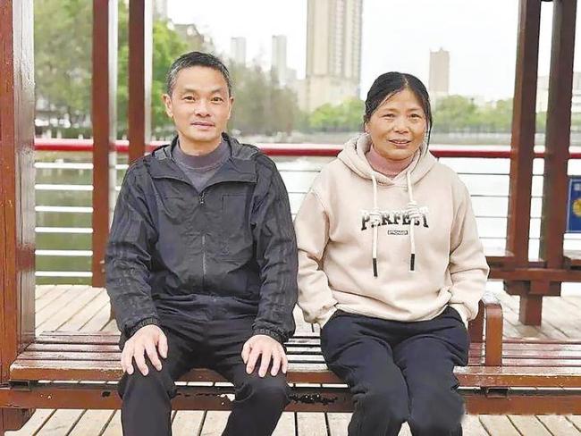 蔡甸 千里寻亲还房感动网友 “情义夫妻”获评中国好人