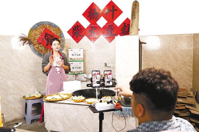 把直播间“种”在乡土里 ——鄂州“村播”人才培育的破圈之路