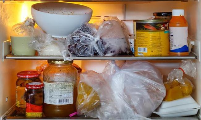装菜的“塑料袋”放进冰箱，有毒还致癌？