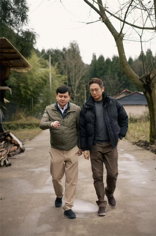 寻访“大家”仁心，共话大家关心，CCTV-4《健康中国•大家说》央视频温暖首播！