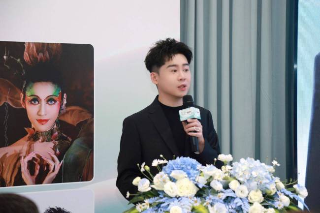红瑞集团三十周年献礼 杨丽萍御用造型师 VC 刘超亲临瑞韩共探美学融合