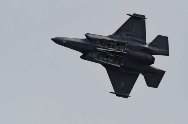针对中国，F-35B首次参加