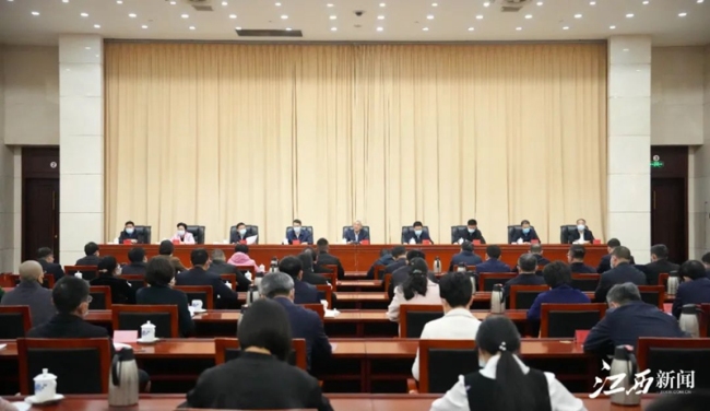 尹弘：以饱满的政治热情和强烈的使命担当参会履职