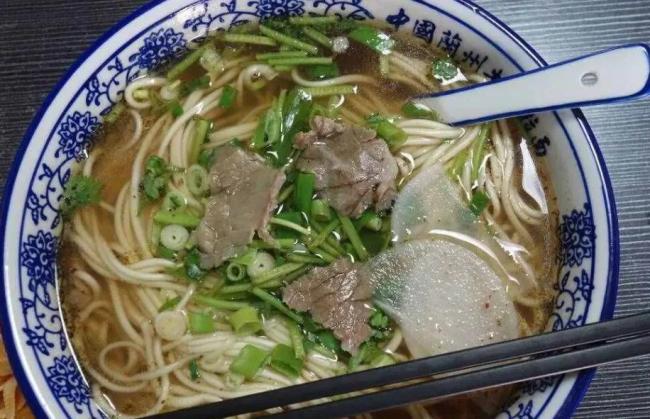 山西面口味千奇百怪，你可以认为他不好吃，但你不能认为他没特色