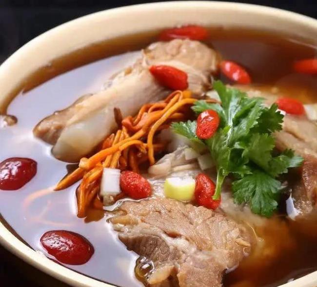 老鸭汤里藏了啥秘密？加3味食材，喝完整个人都活了！