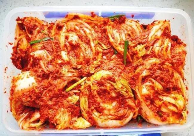 两颗白菜变美食，15天做出正宗辣白菜，省钱又好吃你敢信？