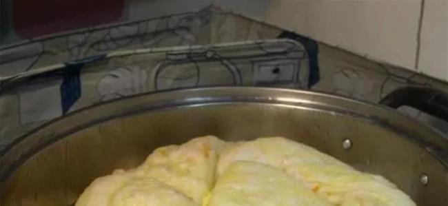 面粉加根胡萝卜,不炸不烙蒸一蒸,比油条香十倍!