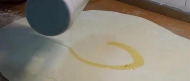 面粉加根胡萝卜,不炸不烙蒸一蒸,比油条香十倍!