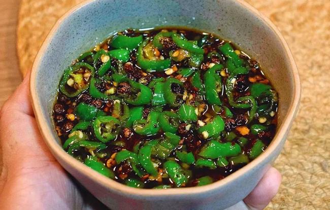 一勺酱料香翻全家，成本不到20块，拌饭拌面都绝了