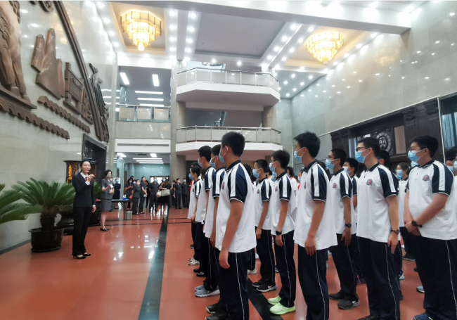 贯彻两法 守护明天 最高人民法院举办“六一”公众开放日活动