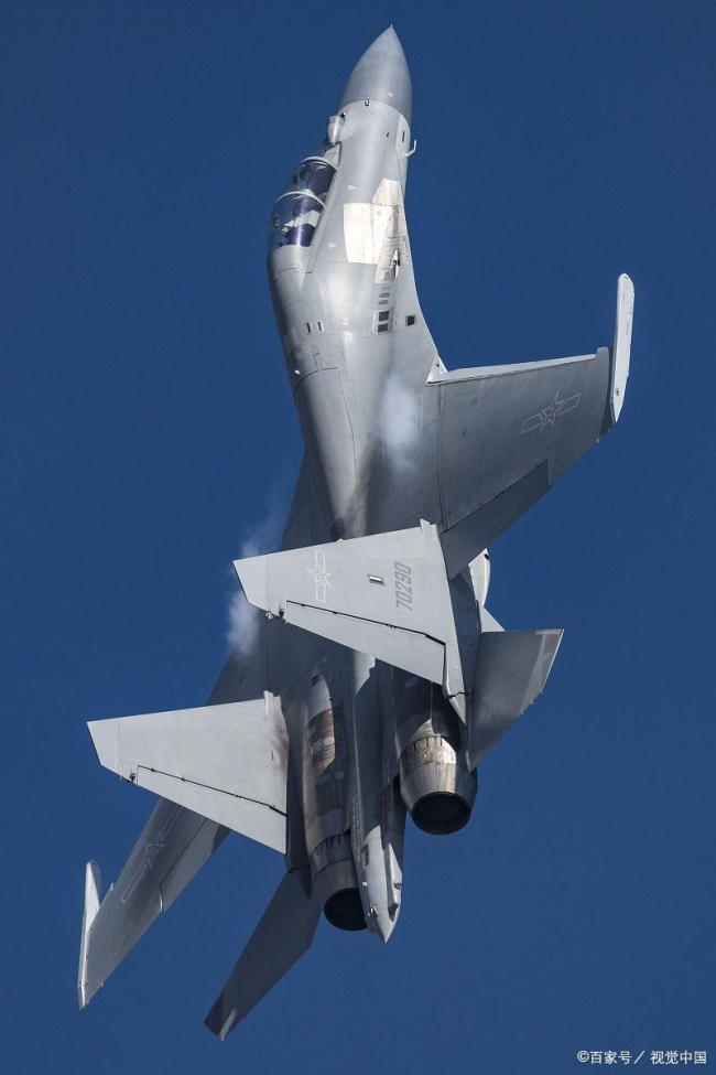 巴基斯坦F-16化身气氛组 空战胜利狂欢庆祝